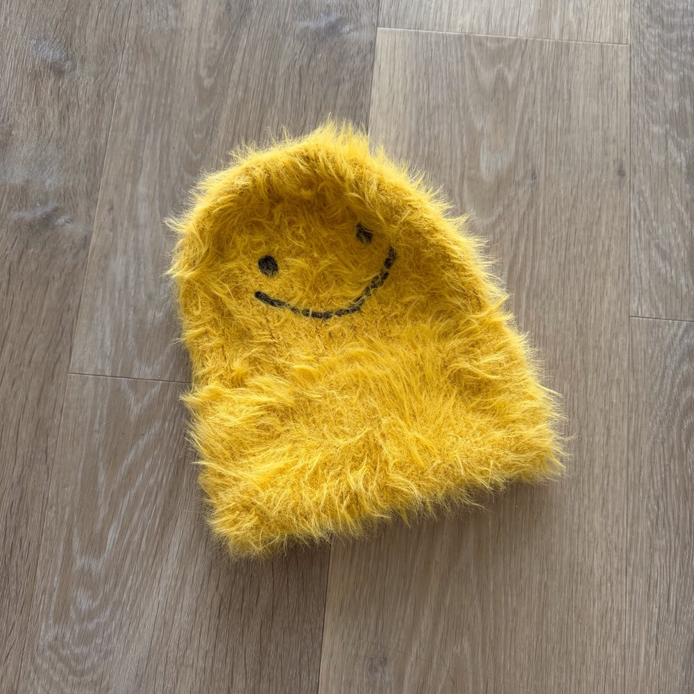 Urban outfitters Ellie knit fuzzy beanie